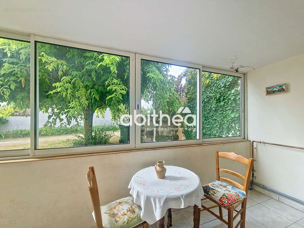 Maison à MORTAGNE-SUR-GIRONDE