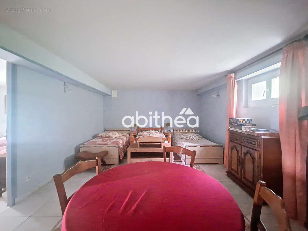 Maison à MORTAGNE-SUR-GIRONDE