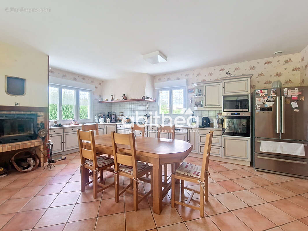 Maison à MORTAGNE-SUR-GIRONDE