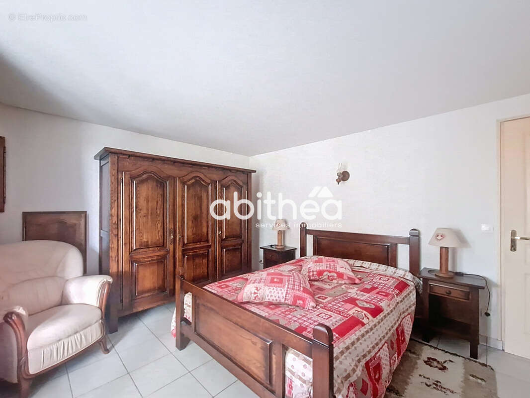 Maison à MORTAGNE-SUR-GIRONDE