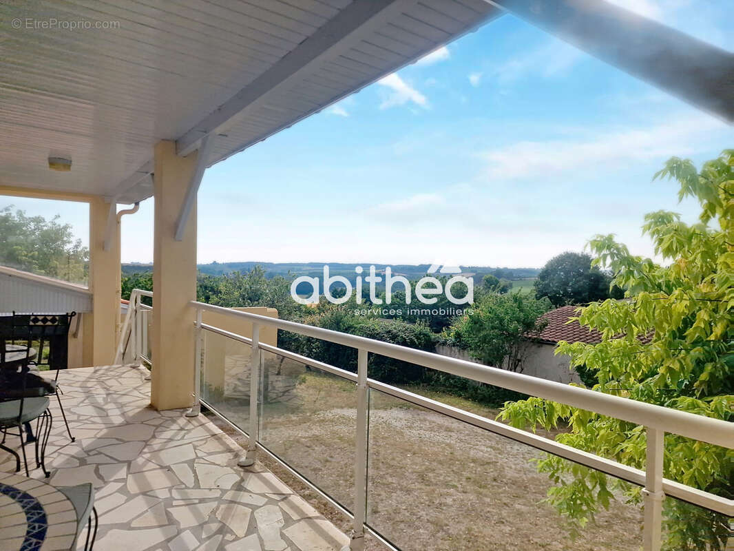 Maison à MORTAGNE-SUR-GIRONDE