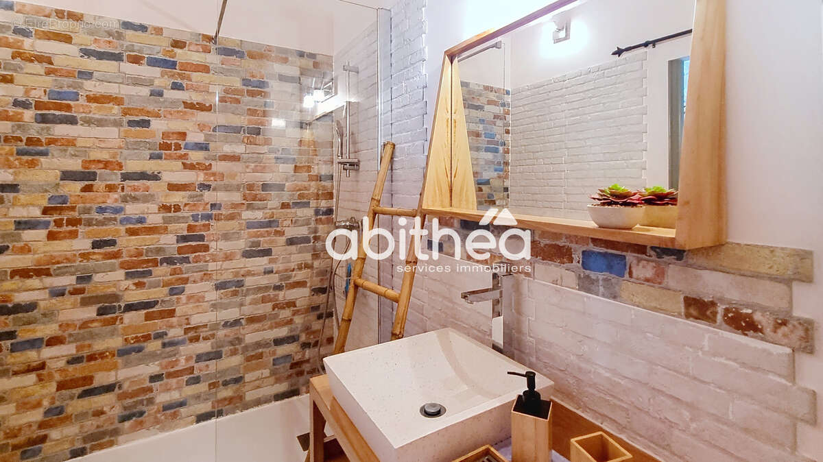 Maison à CHENAC-SAINT-SEURIN-D&#039;UZET