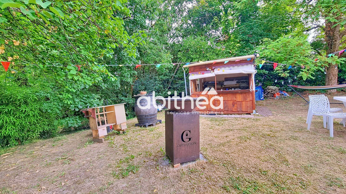 Maison à CHENAC-SAINT-SEURIN-D&#039;UZET