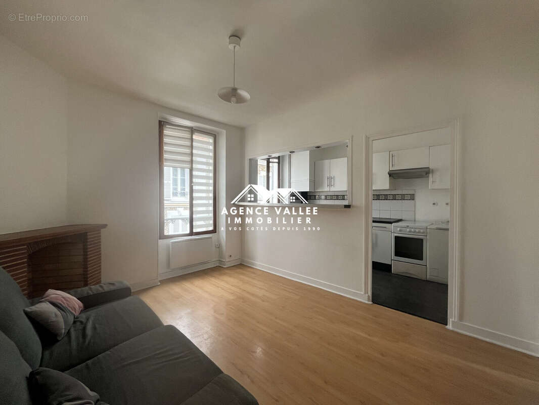 Appartement à CORBEIL-ESSONNES