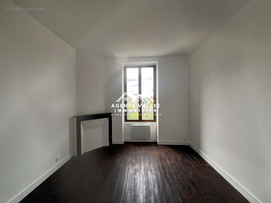 Appartement à CORBEIL-ESSONNES
