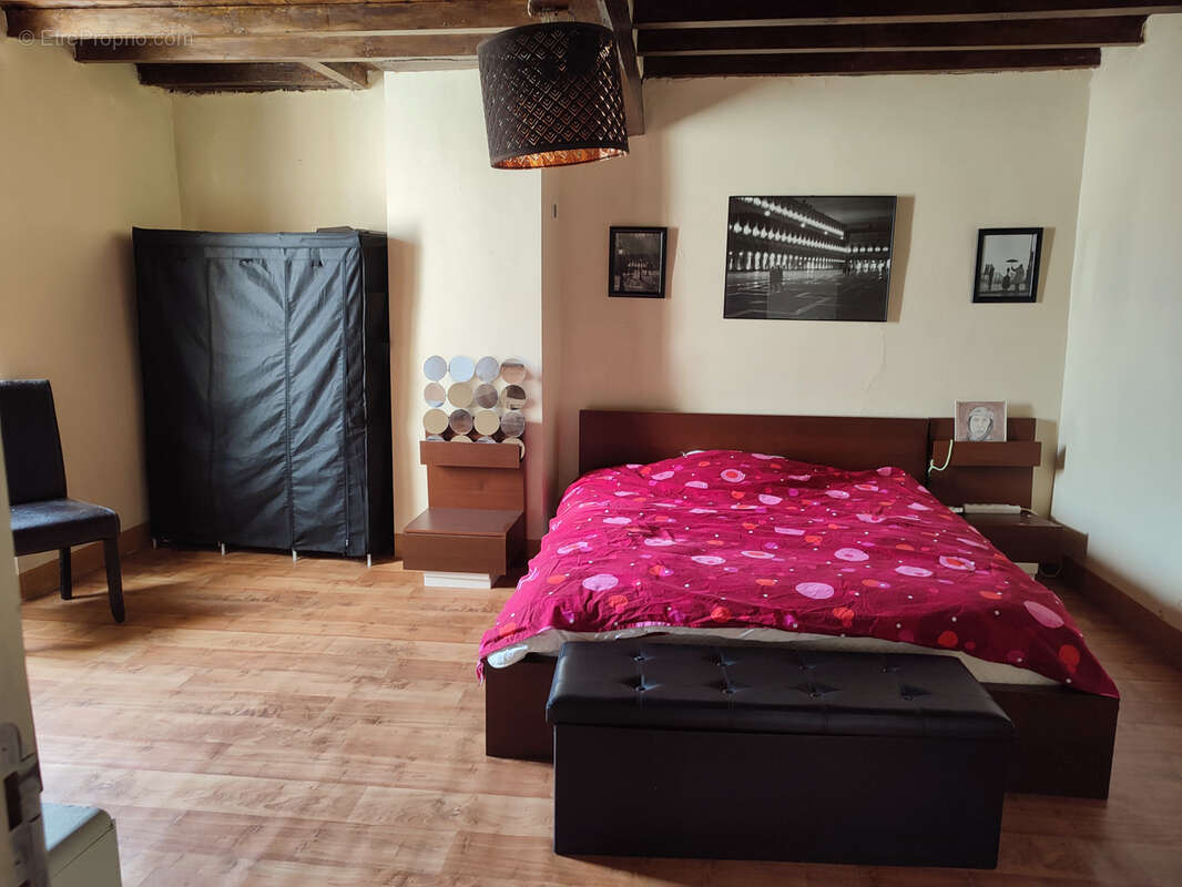 Maison à LA POMAREDE