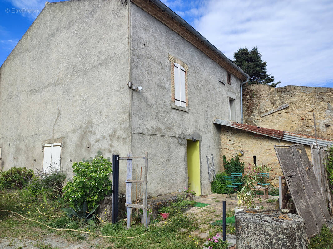 Maison à LA POMAREDE