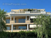 Appartement à SAINT-LAURENT-DU-VAR