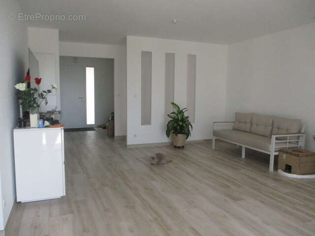 Maison à SAINT-YRIEIX-LA-PERCHE