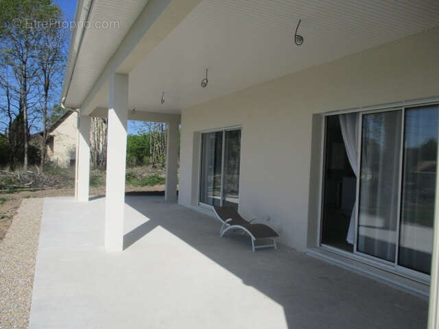 Maison à SAINT-YRIEIX-LA-PERCHE