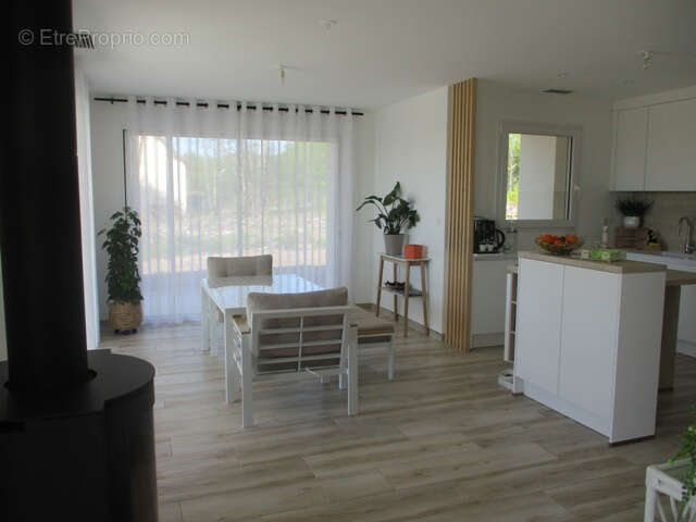 Maison à SAINT-YRIEIX-LA-PERCHE