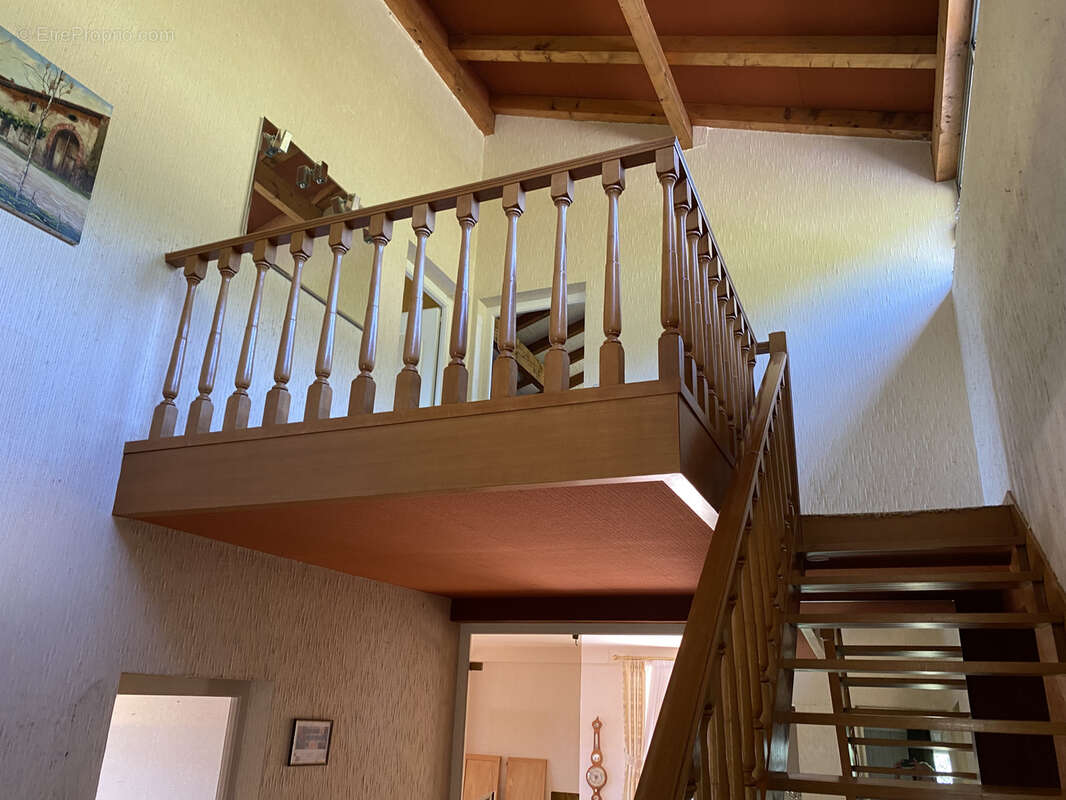 Maison à AVIGNON-LES-SAINT-CLAUDE