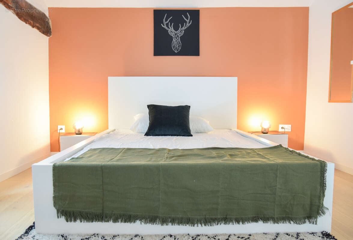 Appartement à MARSEILLE-1E