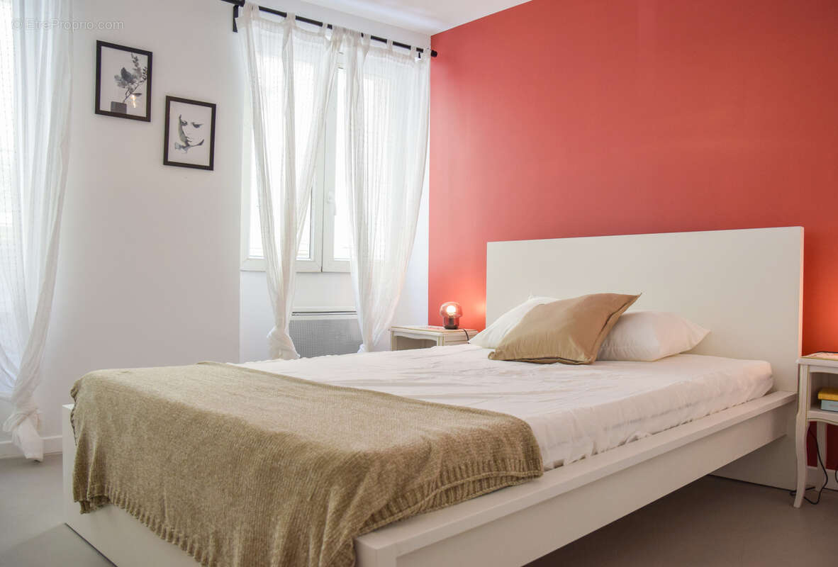 Appartement à MARSEILLE-1E