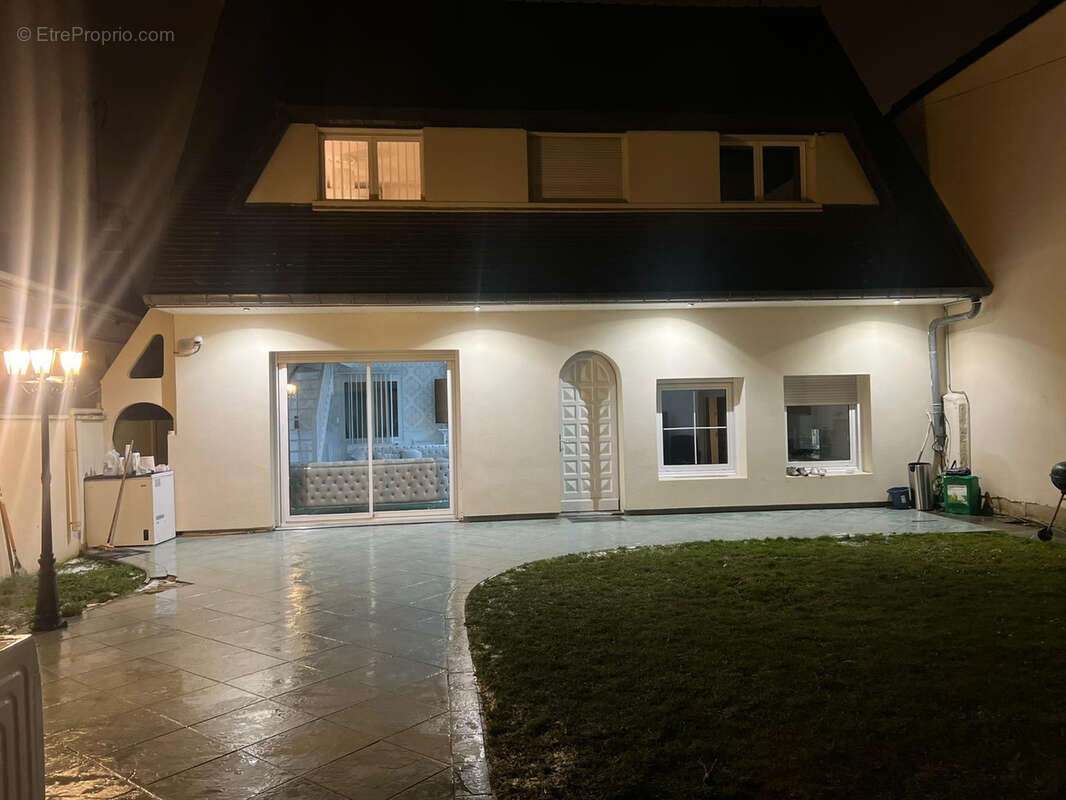 Maison à AULNAY-SOUS-BOIS