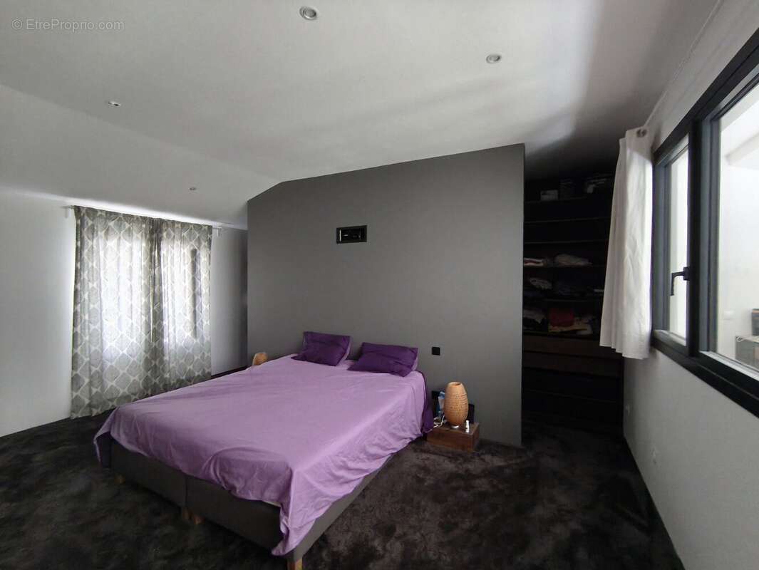 Maison à SAINT-CHINIAN