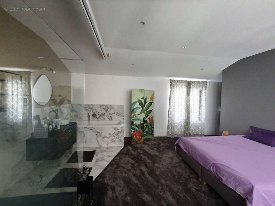 Maison à SAINT-CHINIAN