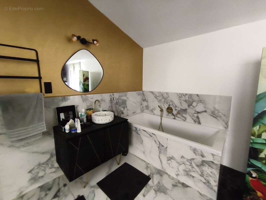 Maison à SAINT-CHINIAN