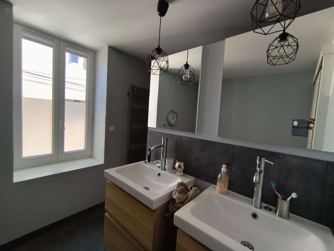 Maison à SAINT-CHINIAN