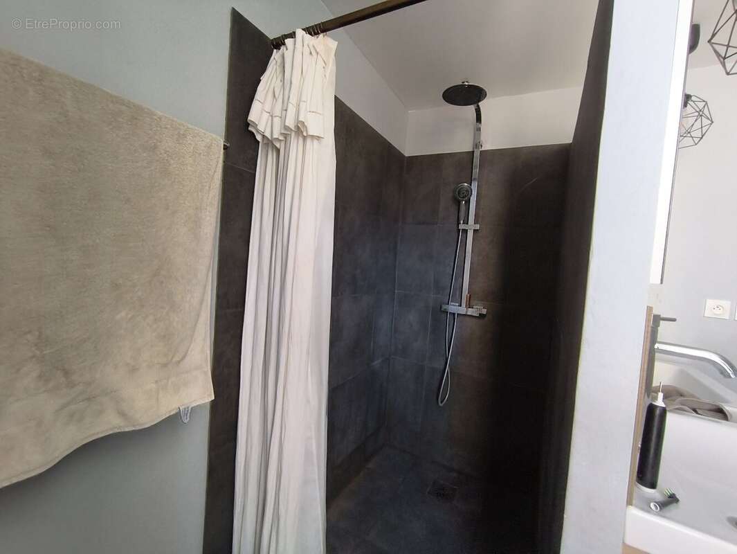 Maison à SAINT-CHINIAN