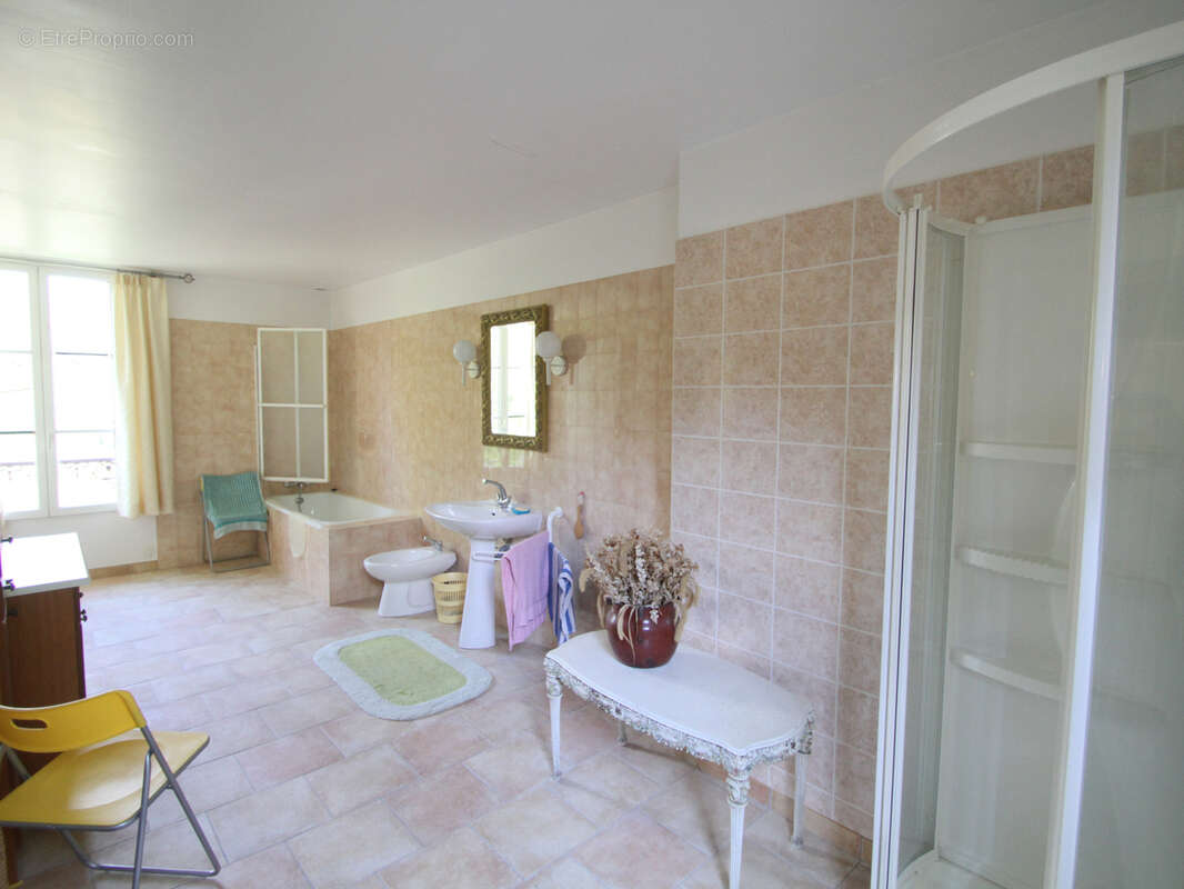 Maison à VOUTENAY-SUR-CURE