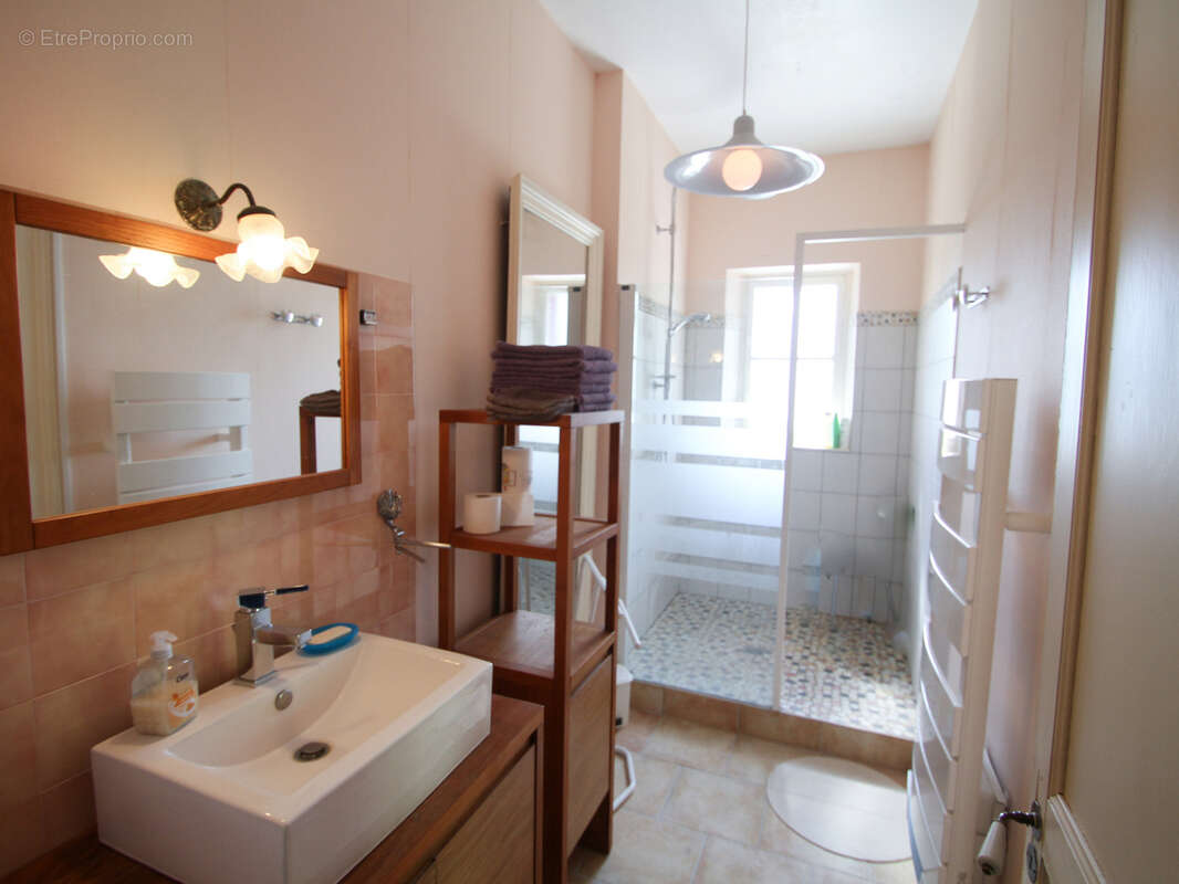 Maison à VOUTENAY-SUR-CURE