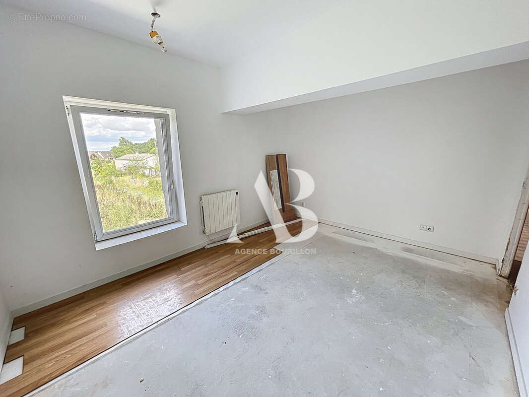 Maison à LA CROIX-EN-BRIE