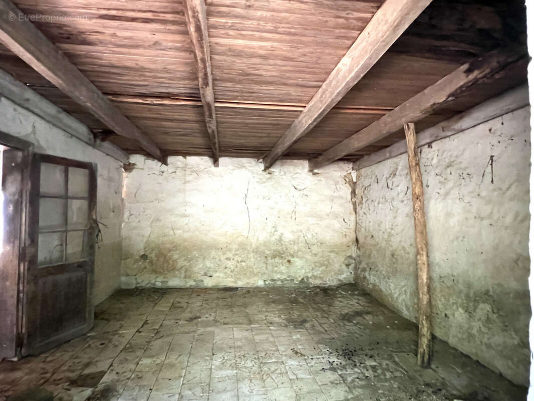 Maison à SCORBE-CLAIRVAUX