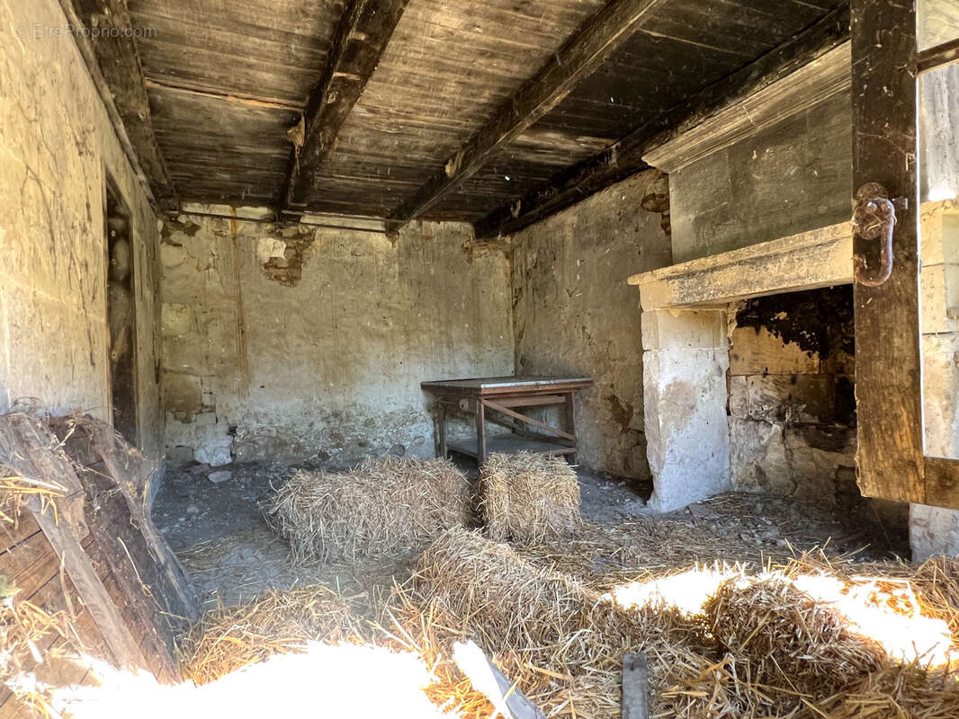 Maison à SCORBE-CLAIRVAUX