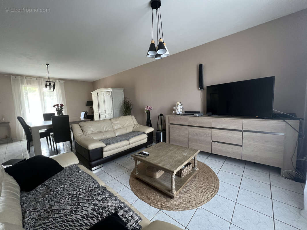 Maison à SAINT-MARTIN-DU-TERTRE