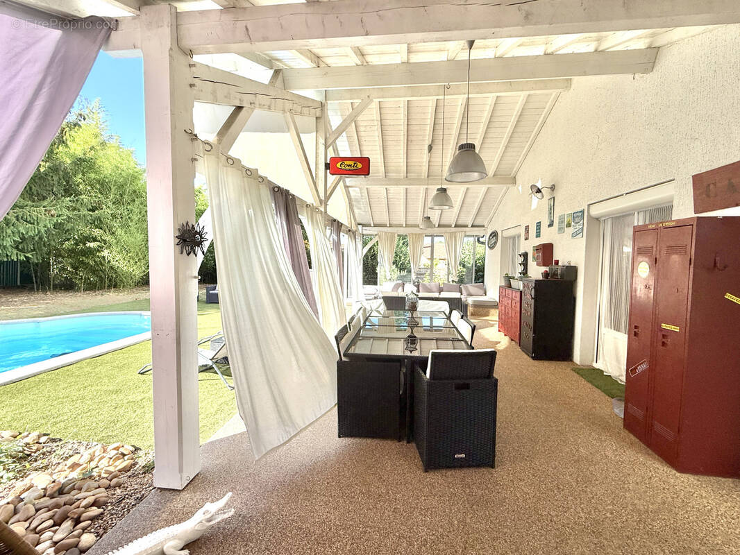 Maison à SAINT-GEORGES-DE-RENEINS