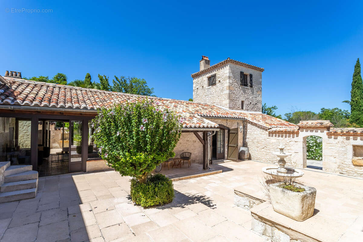 Maison à BAGAT-EN-QUERCY
