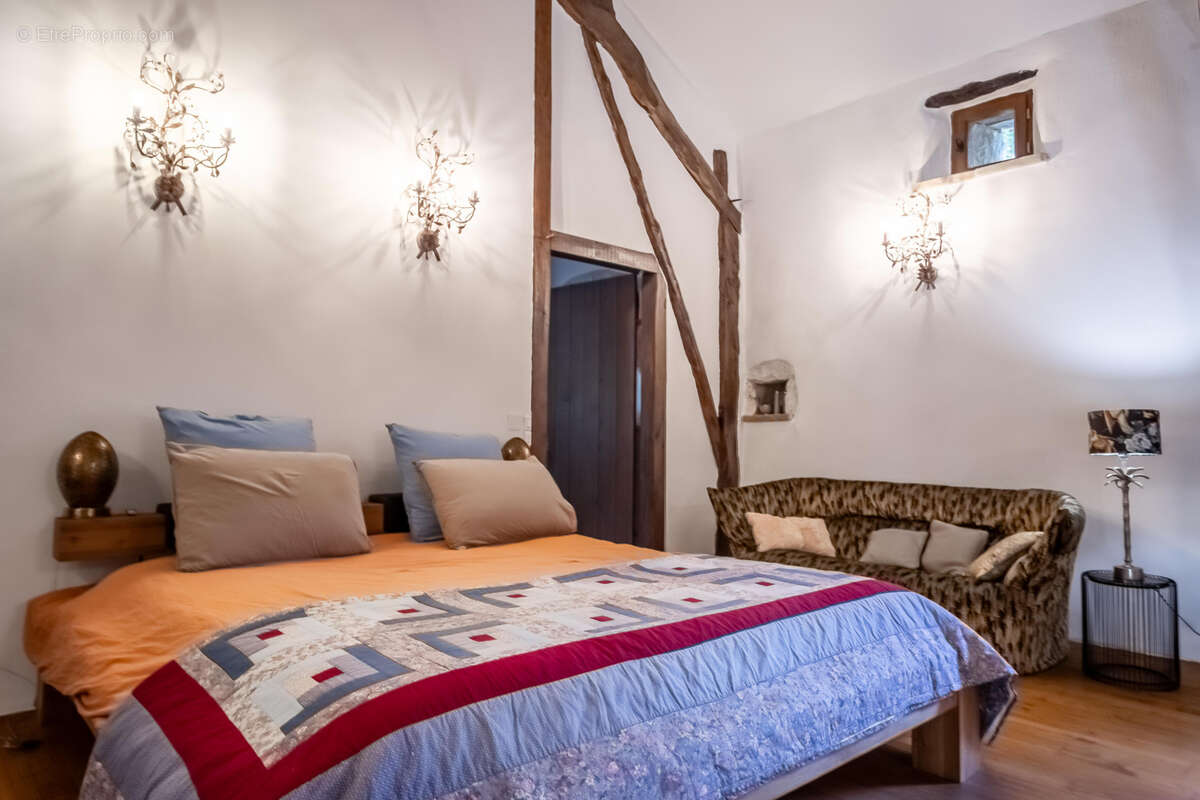 Maison à BAGAT-EN-QUERCY