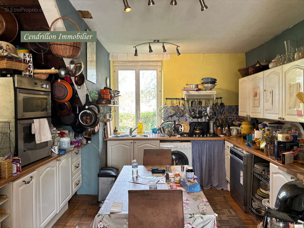 Maison à SAINT-PIERRE-CHERIGNAT