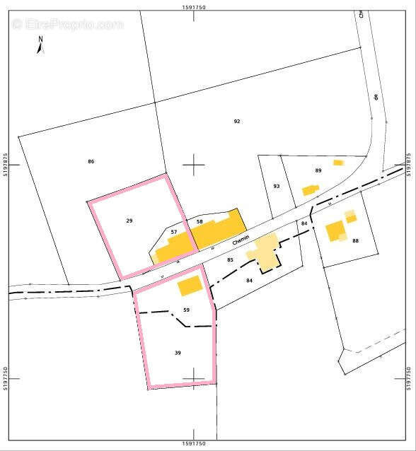 Maison à SAINT-PIERRE-CHERIGNAT