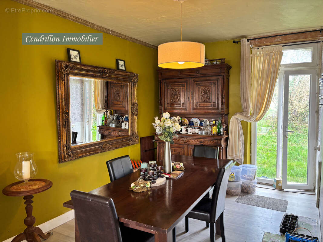 Maison à SAINT-PIERRE-CHERIGNAT