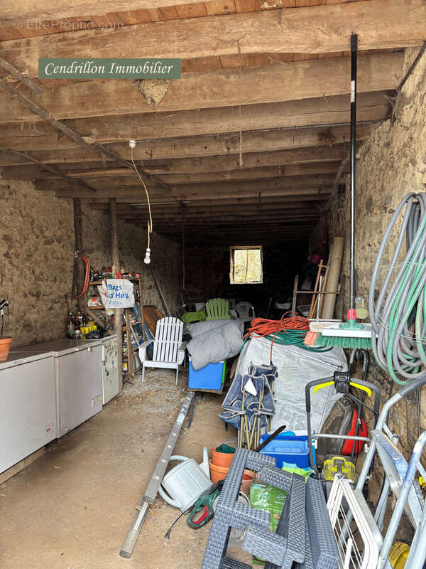 Maison à SAINT-PIERRE-CHERIGNAT