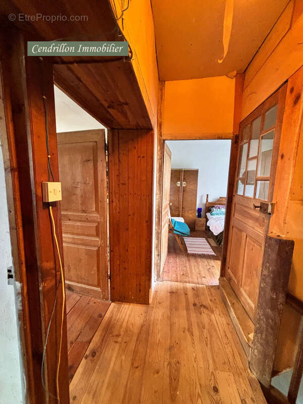 Maison à SAINT-PIERRE-CHERIGNAT