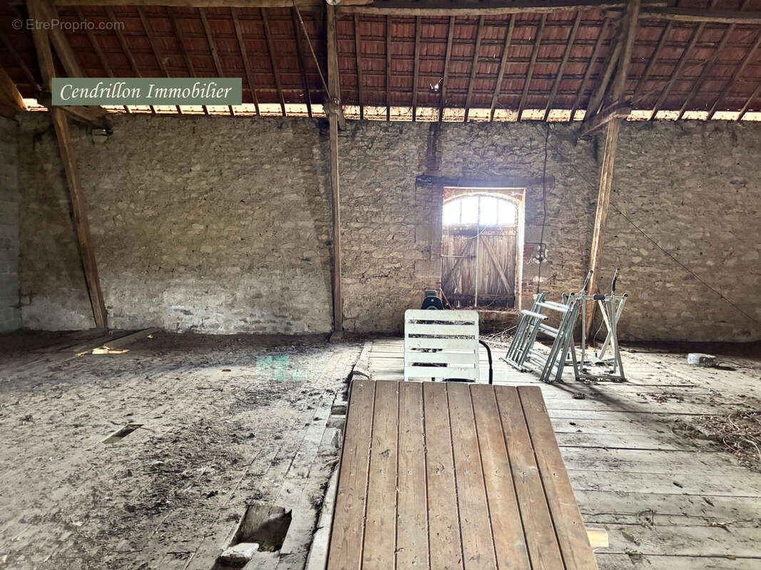 Maison à SAINT-PIERRE-CHERIGNAT