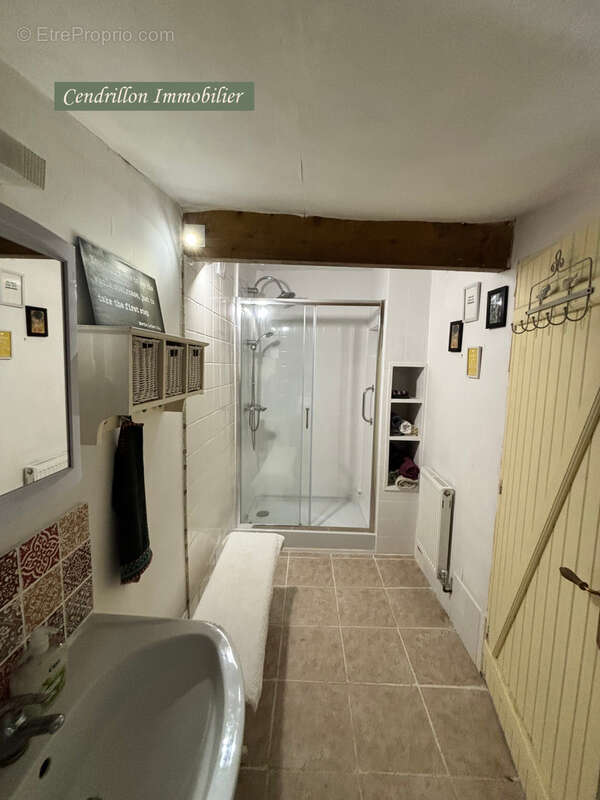 Maison à SAINT-PIERRE-CHERIGNAT