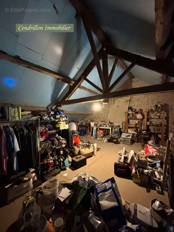 Maison à SAINT-PIERRE-CHERIGNAT