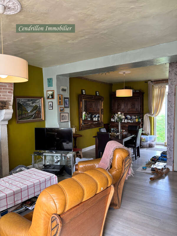 Maison à SAINT-PIERRE-CHERIGNAT