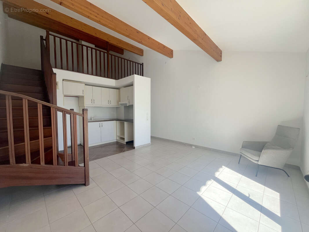 Appartement à SIX-FOURS-LES-PLAGES