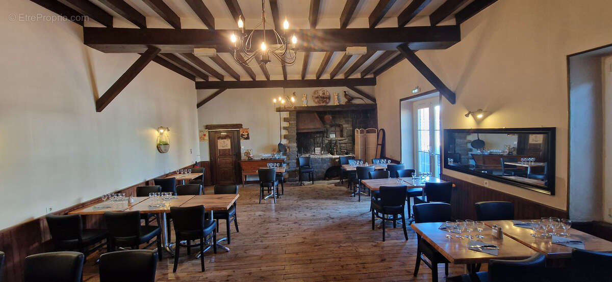 Commerce à SAINT-SYLVESTRE-PRAGOULIN