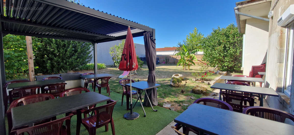 Commerce à SAINT-SYLVESTRE-PRAGOULIN