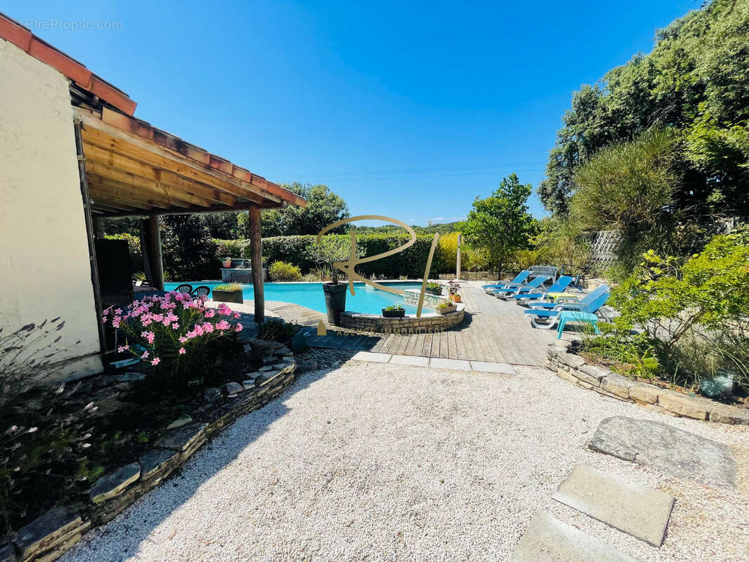 Maison à ORGNAC-L&#039;AVEN