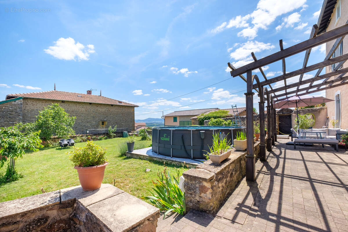 Maison à SAINTE-PAULE