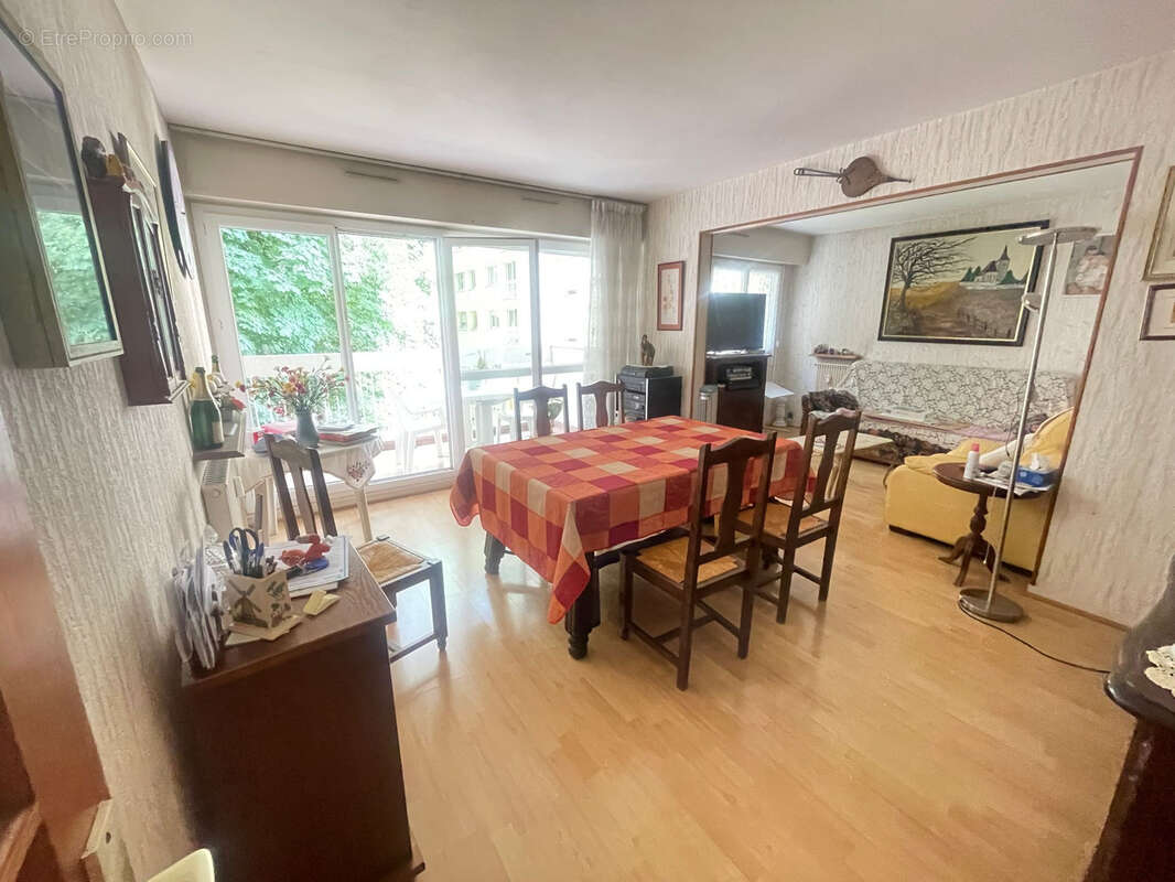 Appartement à RIS-ORANGIS