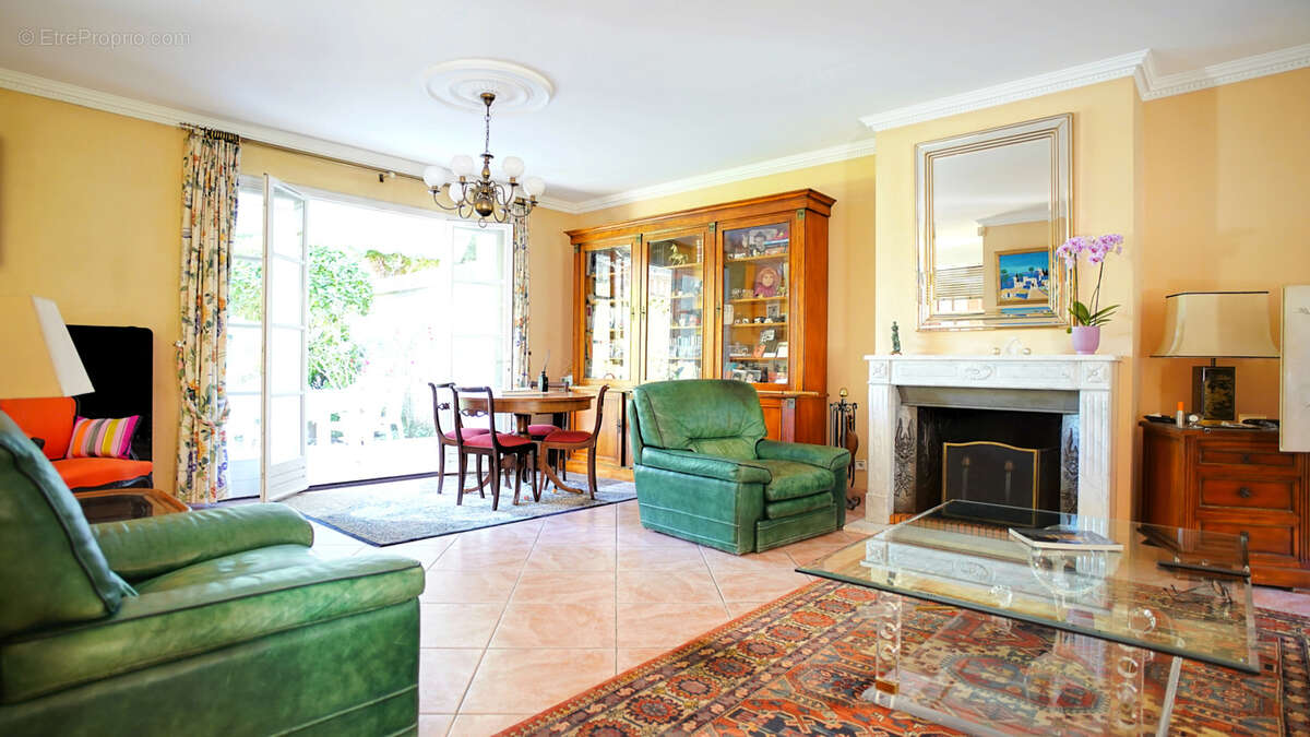 Maison à FONTAINEBLEAU