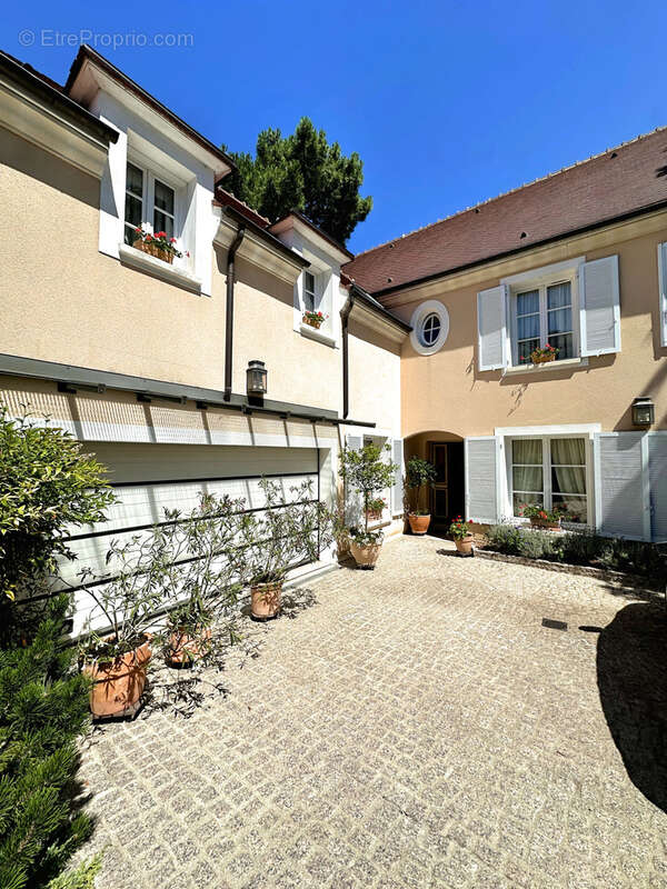 Maison à FONTAINEBLEAU
